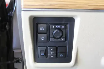 Toyota Land Cruiser, 2.8, 150 kW, дизель, автомат, полный привод