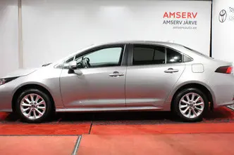 Toyota Corolla, 1.8, 72 kW, гибрид, автомат, передний привод