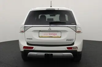 Mitsubishi Outlander, 2.0, 89 kW, plug-in hybrid, automatic, four-wheel drive