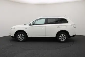 Mitsubishi Outlander, 2.0, 89 kW, plug-in hybrid, automatic, four-wheel drive