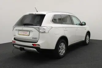 Mitsubishi Outlander, 2.0, 89 kW, plug-in hybrid, automatic, four-wheel drive