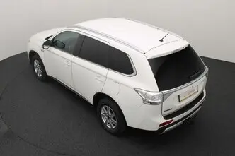 Mitsubishi Outlander, 2.0, 89 kW, plug-in hybrid, automatic, four-wheel drive
