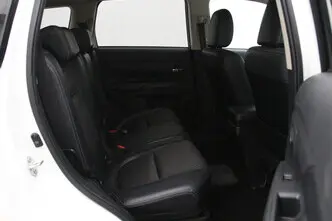 Mitsubishi Outlander, 2.0, 89 kW, plug-in hybrid, automatic, four-wheel drive