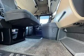 Mercedes-Benz Actros, 12.8, 330 kW, diisel, automaat, tagavedu