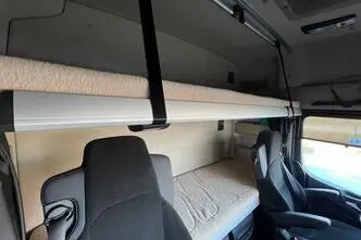 Mercedes-Benz Actros, 12.8, 330 kW, diisel, automaat, tagavedu