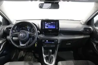 Toyota Yaris, 1.5, 68 kW, гибрид, автомат, передний привод