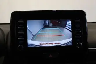 Toyota Yaris, 1.5, 68 kW, гибрид, автомат, передний привод