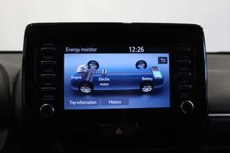 Toyota Yaris, 1.5, 68 kW, гибрид, автомат, передний привод