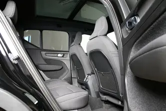 Volvo XC40, 80 kW, электричество, автомат, передний привод