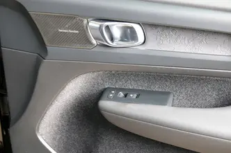 Volvo XC40, 80 kW, электричество, автомат, передний привод