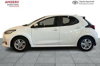Toyota Yaris, 1.5, 68 kW, гибрид, автомат, передний привод