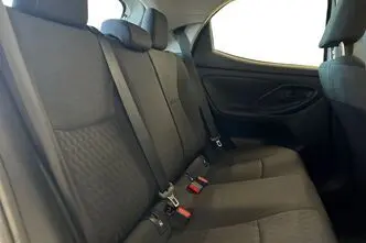Toyota Yaris, 1.5, 68 kW, гибрид, автомат, передний привод