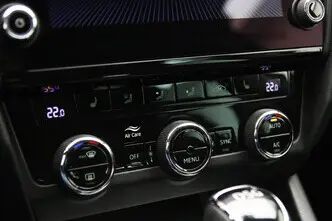 Škoda Octavia, 1.6, 85 kW, diisel, automaat, esivedu