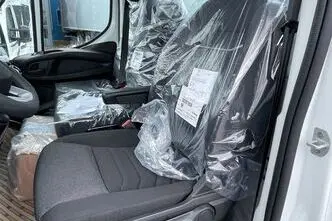 Iveco Daily, 3.0, 129 kW, дизель, механическая, задний привод