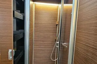 Laika Kreos, 2.3, 132 kW, diisel, automaat, esivedu