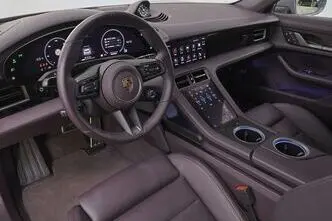 Porsche Taycan, 163 kW, elekter, automaat, nelikvedu