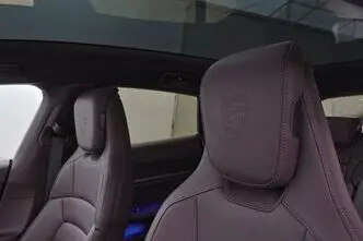 Porsche Taycan, 163 kW, elekter, automaat, nelikvedu