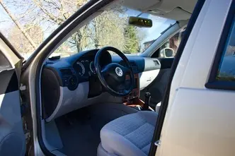Volkswagen Bora, 2.0, 85 kW, бензин, механическая, передний привод