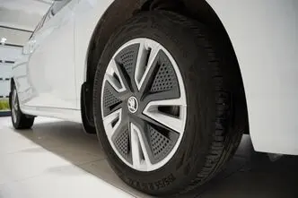 Škoda Fabia, 1.0, 81 kW, бензин, автомат, передний привод