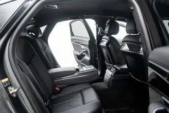 Audi S8, 4.0, 420 kW, гибрид, автомат, полный привод