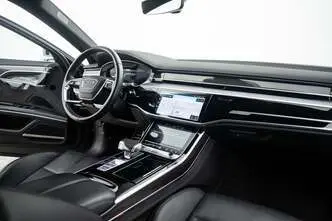 Audi S8, 4.0, 420 kW, гибрид, автомат, полный привод