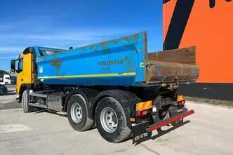 Volvo FM 330 6x2, 248 kW, diesel, automatic