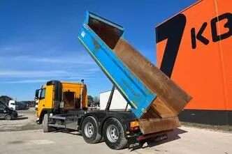 Volvo FM 330 6x2, 248 kW, diesel, automatic