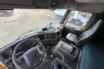Volvo FM 330 6x2, 248 kW, diesel, automatic