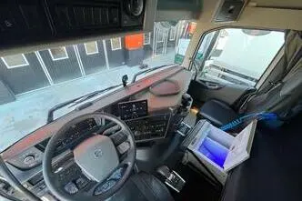 Volvo FH 500 6x2, 375 kW, diesel, automatic
