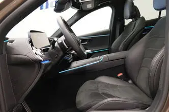 Mercedes-Benz E 300, 2.0, 150 kW, plug-in hybrid, automatic, four-wheel drive