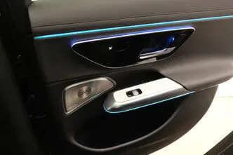 Mercedes-Benz E 300, 2.0, 150 kW, plug-in hybrid, automatic, four-wheel drive