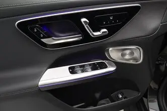 Mercedes-Benz GLC 300, 2.0, 150 kW, plug-in hybrid, automatic, four-wheel drive