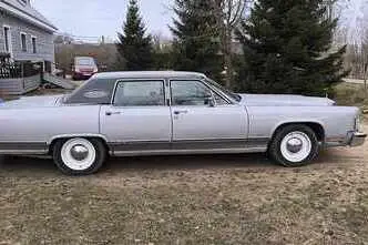Lincoln Continental, 6.6, 119 kW, bensiin, automaat, tagavedu