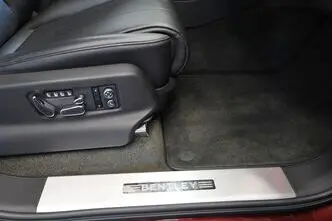 Bentley Bentayga, 4.0, 320 kW, дизель, автомат, полный привод