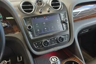 Bentley Bentayga, 4.0, 320 kW, дизель, автомат, полный привод