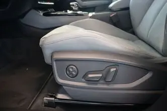 Audi Q5, 2.0, 195 kW, plug-in hybrid, automatic, four-wheel drive