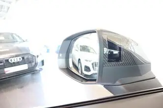 Audi Q5, 2.0, 195 kW, plug-in hybrid, automatic, four-wheel drive