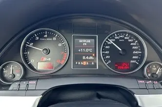 Audi S4, 4.2, 253 kW, petrol, automatic, four-wheel drive