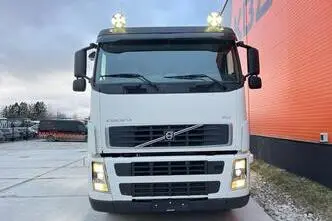 Volvo FH 440 6x2, 324 kW, diisel, automaat