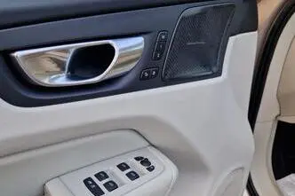 Volvo XC60, 2.0, 173 kW, hübriid, automaat, nelikvedu
