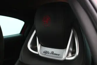 Alfa Romeo Giulietta, 1.7, 177 kW, petrol, automatic, front-wheel drive