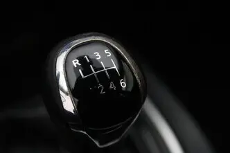 Nissan X-Trail, 1.6, 120 kW, бензин, механическая, передний привод