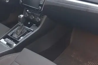 Škoda Superb, 1.8, 132 kW, bensiin, automaat, esivedu