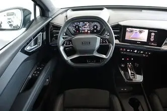 Audi Q4 e-tron, 77 kW, electric, automatic, four-wheel drive