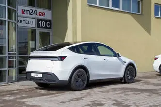 Tesla Model Y, 179 kW, electric, automatic, four-wheel drive