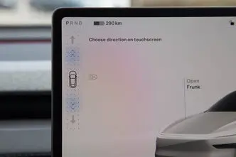 Tesla Model Y, 179 kW, electric, automatic, four-wheel drive