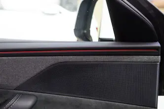 Tesla Model Y, 179 kW, electric, automatic, four-wheel drive