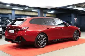 BMW 520, 2.0, 145 kW, гибрид, автомат, полный привод