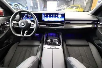 BMW 520, 2.0, 145 kW, гибрид, автомат, полный привод
