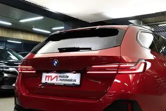 BMW 520, 2.0, 145 kW, гибрид, автомат, полный привод